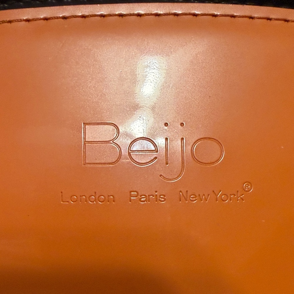 Beijo Orange and Black Shoulder Bag - Picture 2 of 3